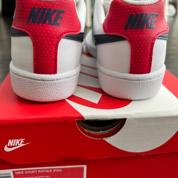 Nike Sneakers size 3 Youth Court Royals - Picture 3 of 4